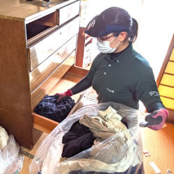 ④遺品の仕分と梱包作業